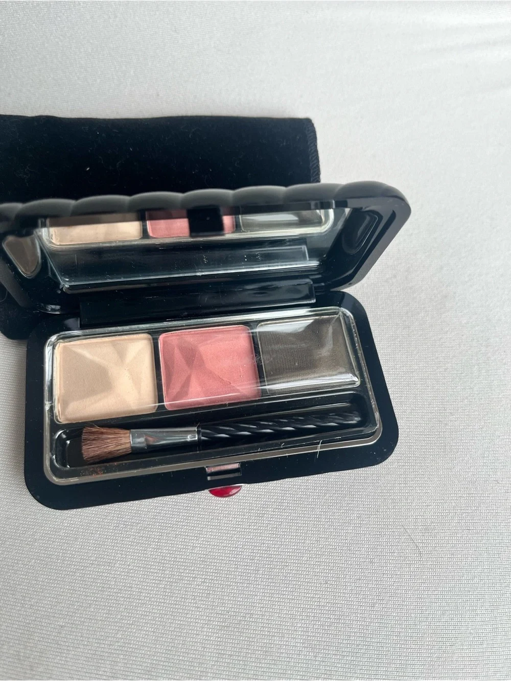 Milano Trio Eyeshadow Palette – Cream, Pink,‎ Brown